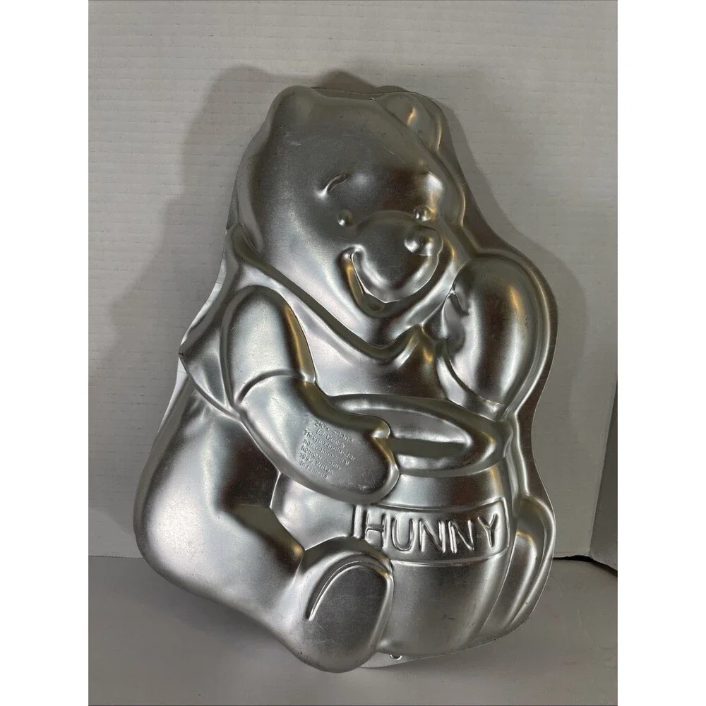 Vintage Disney Winnie the Pooh 1995 Wilton Cake Pan W/ Honey Pot 2105-3000
